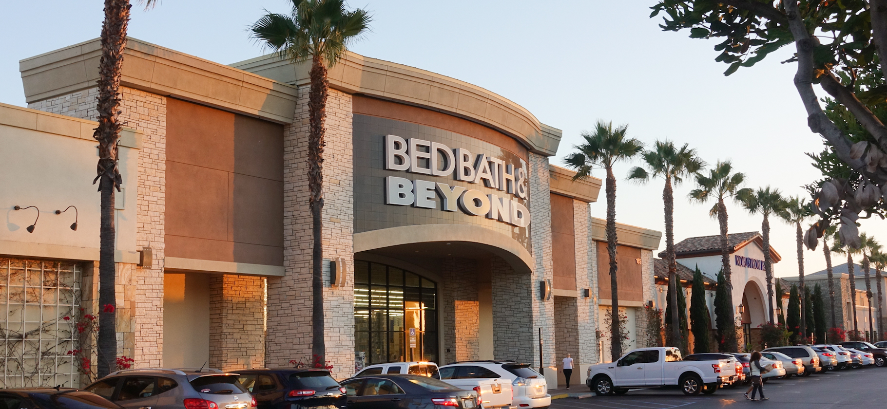 Акции Bed Bath & Beyond за день выросли на 90%