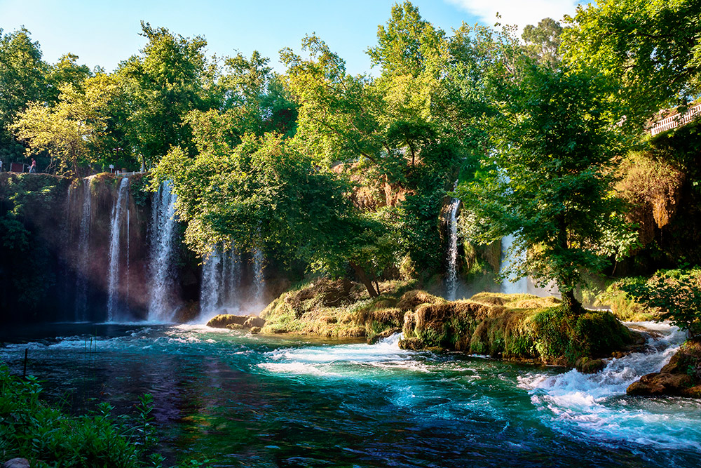 Водопад Верхний Дюден в центре города. Источник: Dmitry Polonskiy / Shutterstock