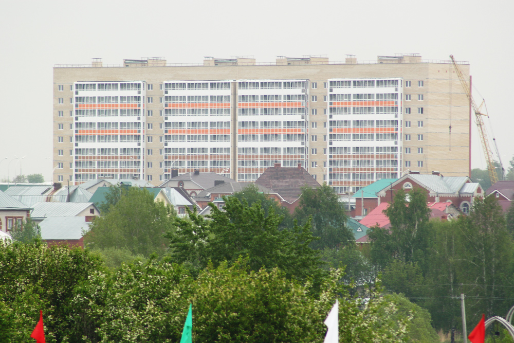 В городе можно встретить таунхаусы напротив многоэтажек, которые выросли на месте пустыря. Это выглядит несколько аляповато