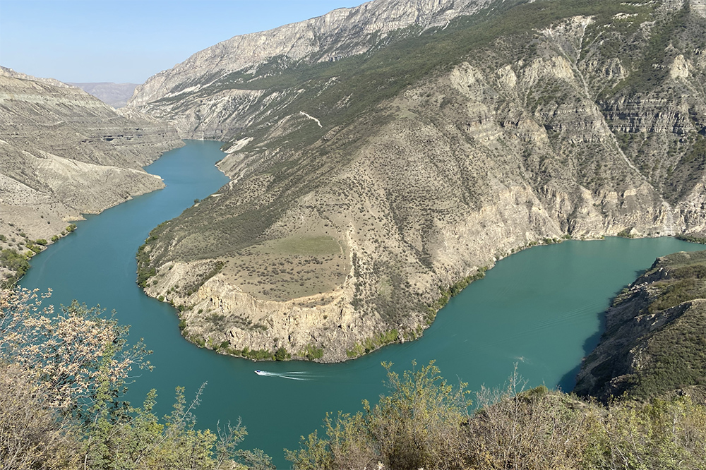 К сожалению, купаться в каньоне нельзя: вода почти всегда холодная