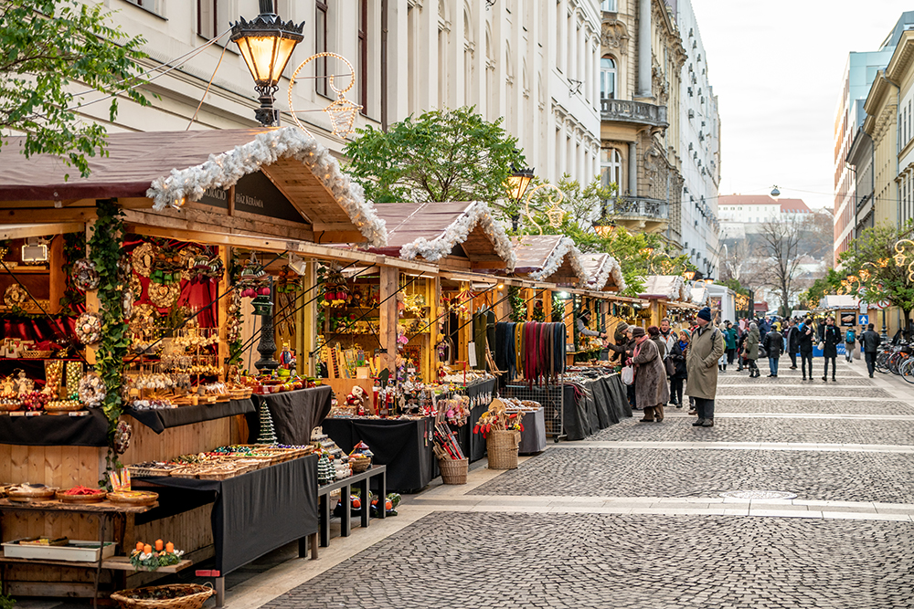 Будапешт делится на две части — Буду и Пешт. Фотография: Calin Stan / Shutterstock / FOTODOM