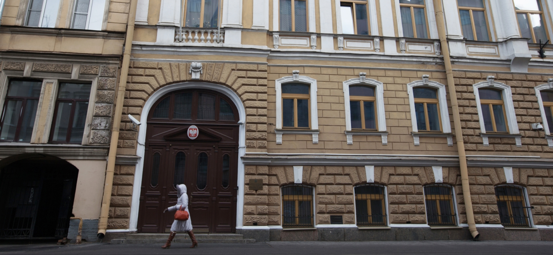 В Петербурге закроют генконсуль­ство Польши