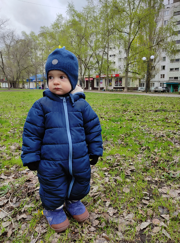 Одежда с «Авито» меня вполне устраивает, тем более что сын носит ее не больше двух сезонов, потом вещи становятся малы