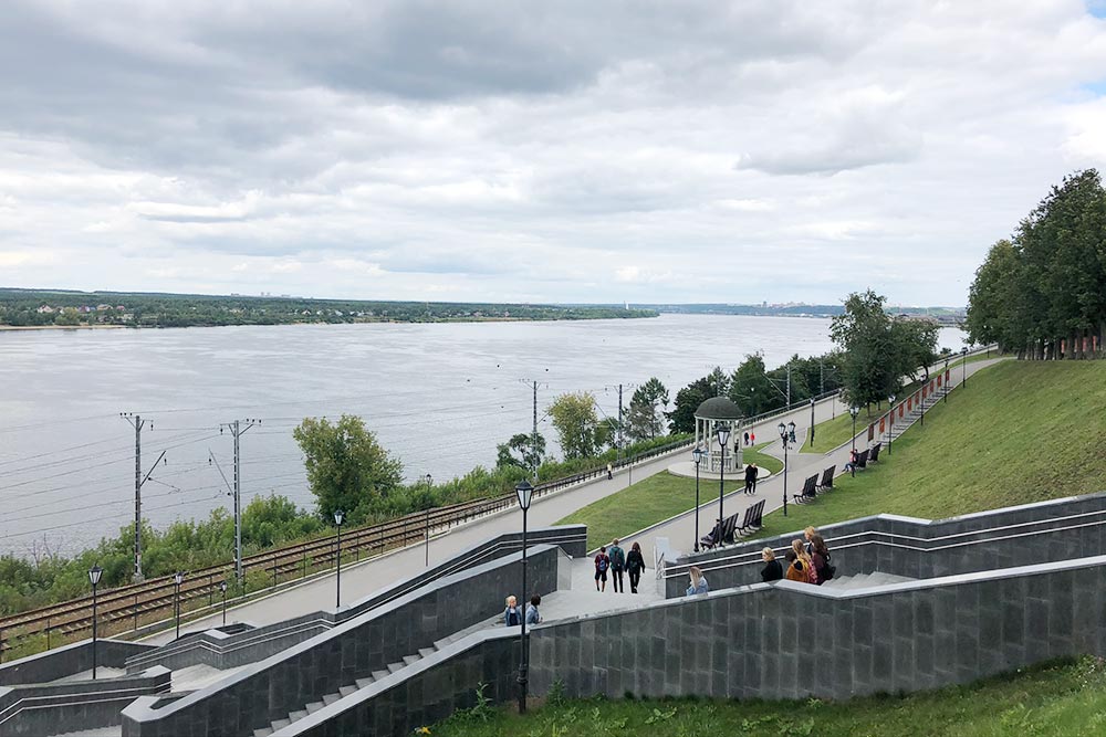 Длина набережной — чуть меньше 3 километров