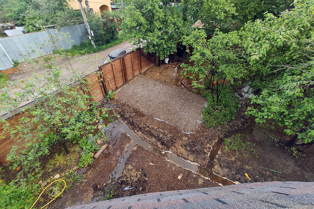 До чистки ливневки в ней стояла вода