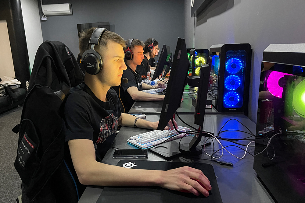 Состав Virtus.pro по CS:GO во время буткемпа