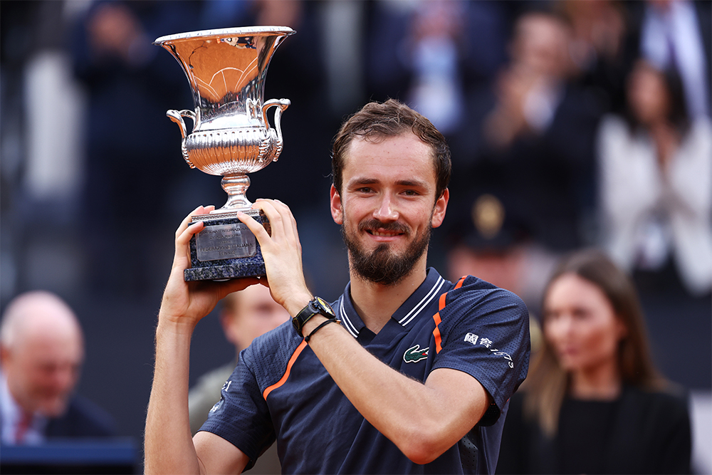 Даниил Медведев после победы на Rome Masters 2023. Источник: Alex Pantling / Getty Images