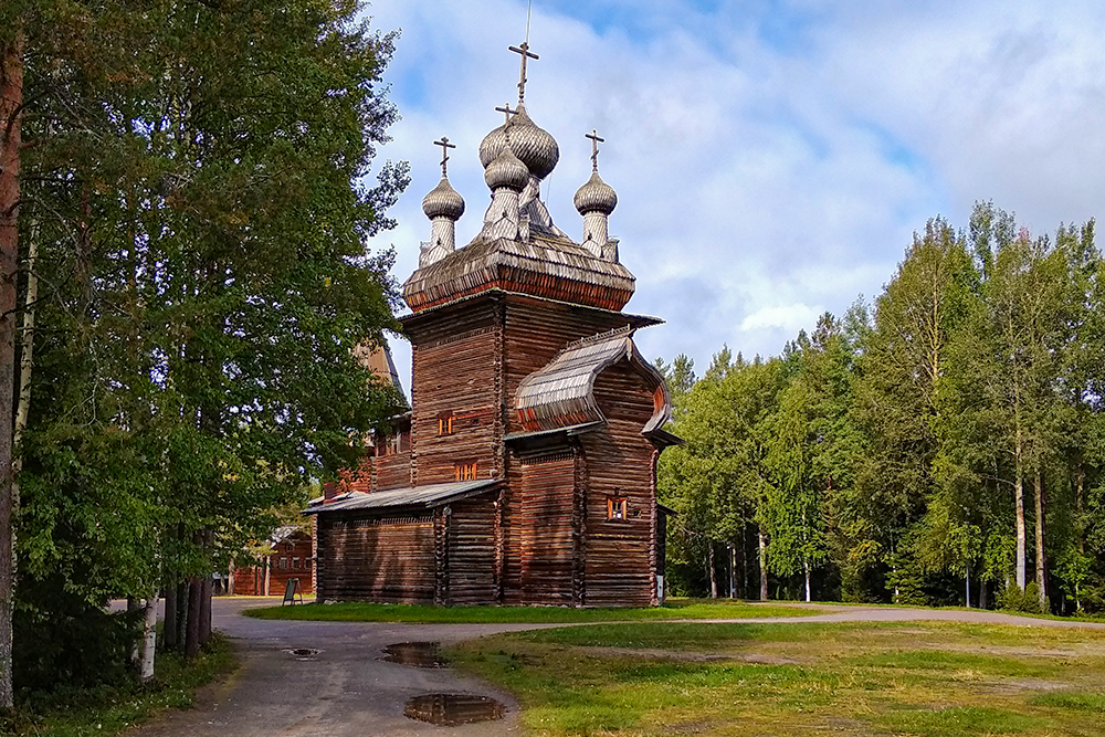 Церковь в Малых Корелах