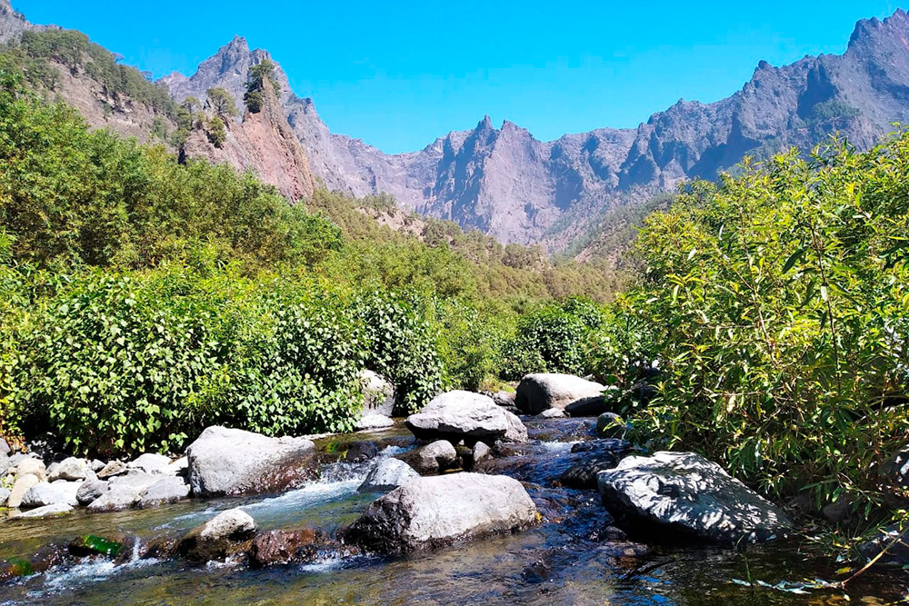 Внутри горной цепи, маршрут Caldera de Taburiente