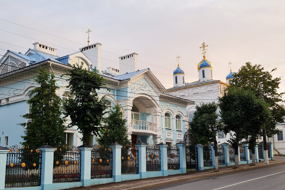 Резиденция митрополита. Духовенство знает толк в хороших зданиях