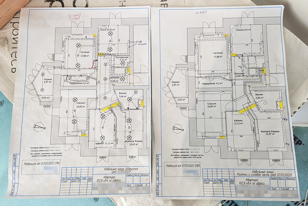 На схемах я обозначил осветительные приборы, розетки и места прокладки кабелей