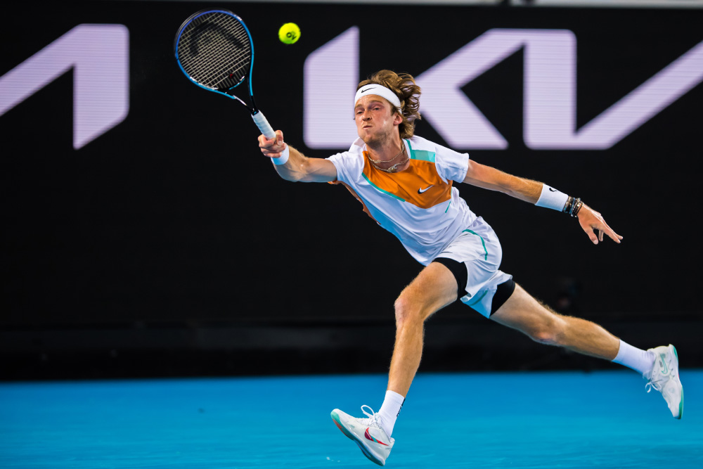 Андрей Рублев на турнире Australian Open в 2022 году. Фото: Alex Bogatyrev / Shutterstock