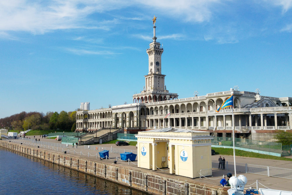 Почти все мои путешествия начинались на Северном речном вокзале в Москве