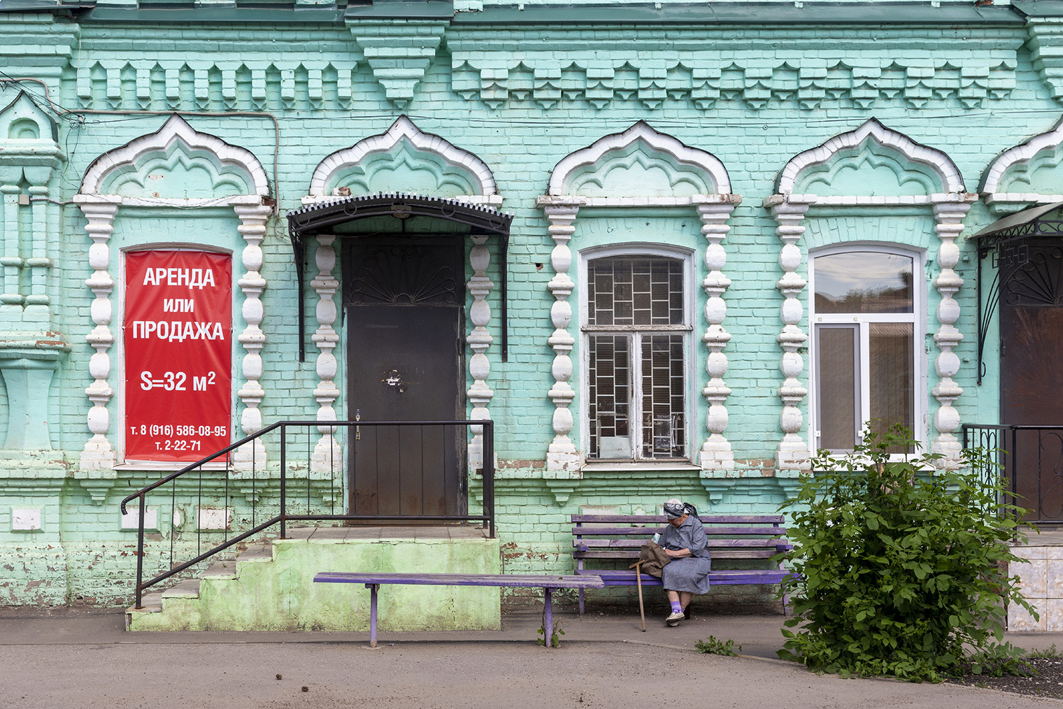 В городе Хвалынск Саратовской области удивительно много каменных наличников