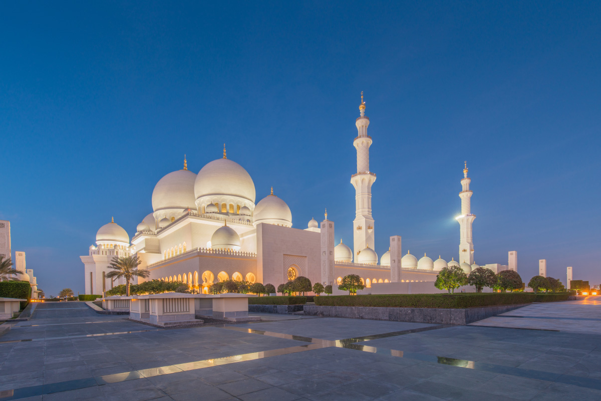 Мечеть шейха Заида в Абу-Даби. Фотография: Elnur / Shutterstock / FOTODOM