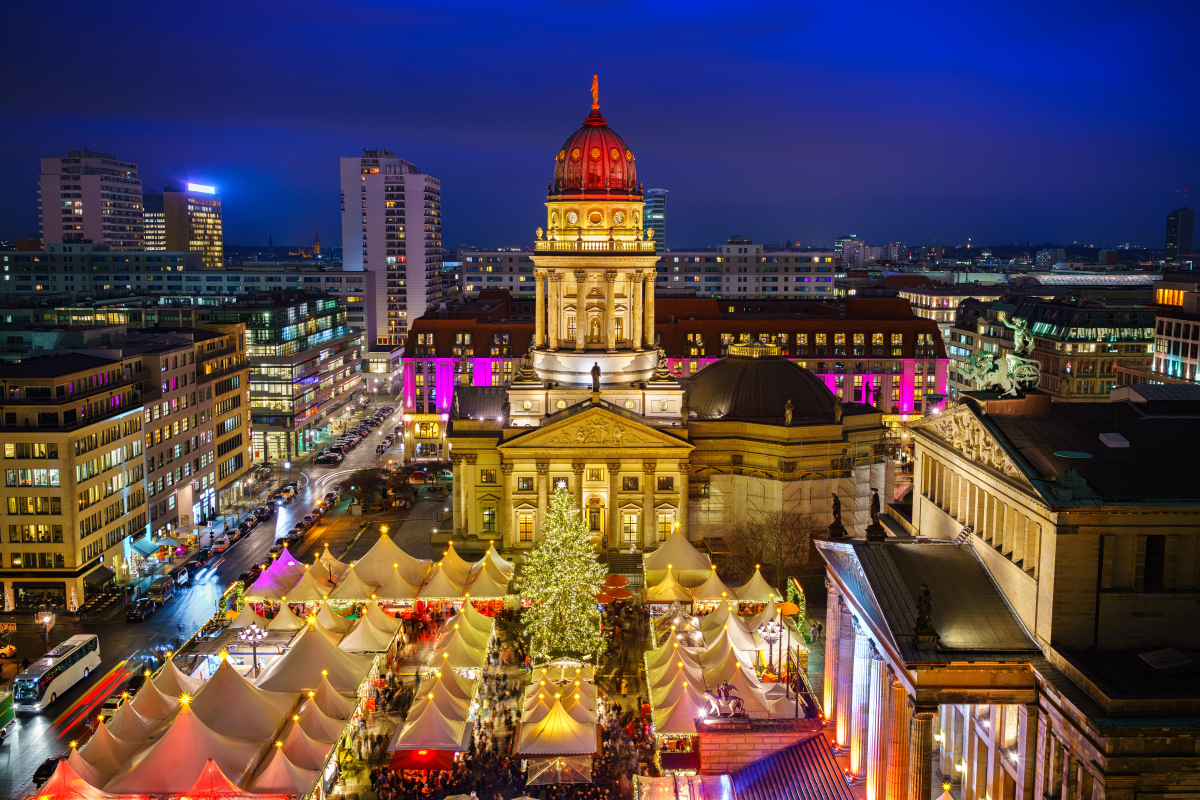 Ярмарка на Жандарменмаркт — Жандармской площади. Фотография: S.Borisov / Shutterstock