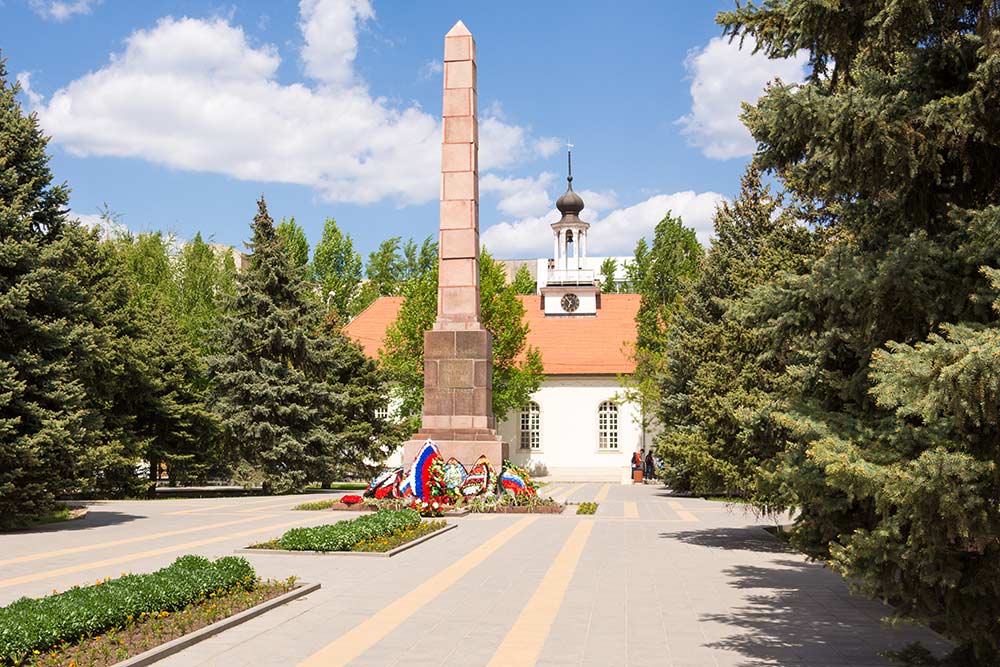 В «Старой Сарепте» лучше брать экскурсию, чтобы узнать историю всех зданий. Фото: GetmanecInna / Shutterstock