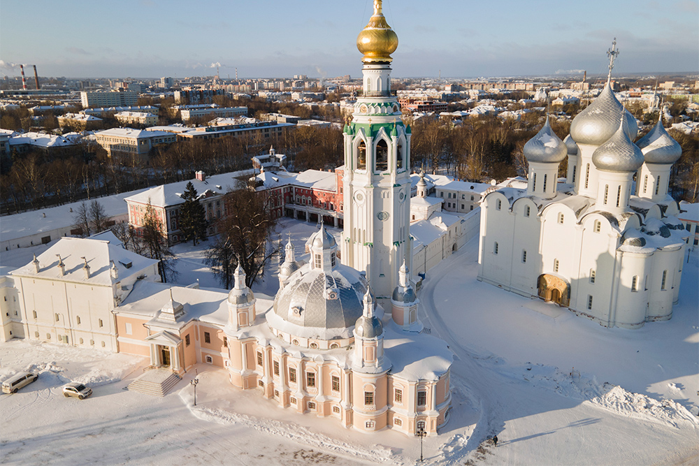 Мне очень понравилось, как празднично выглядит кремль в солнечный зимний день