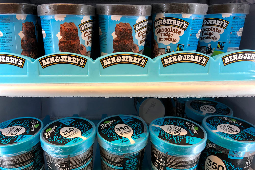 Банка мороженого Ben & Jerry’s стоила примерно 4 $ (около 319 ₽). Источник: Jeannet-holland / Shutterstock