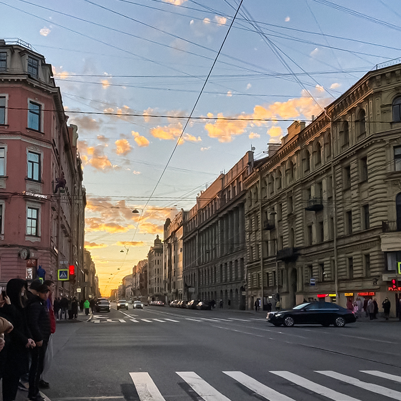 Это вид на мой перекресток со Среднего проспекта